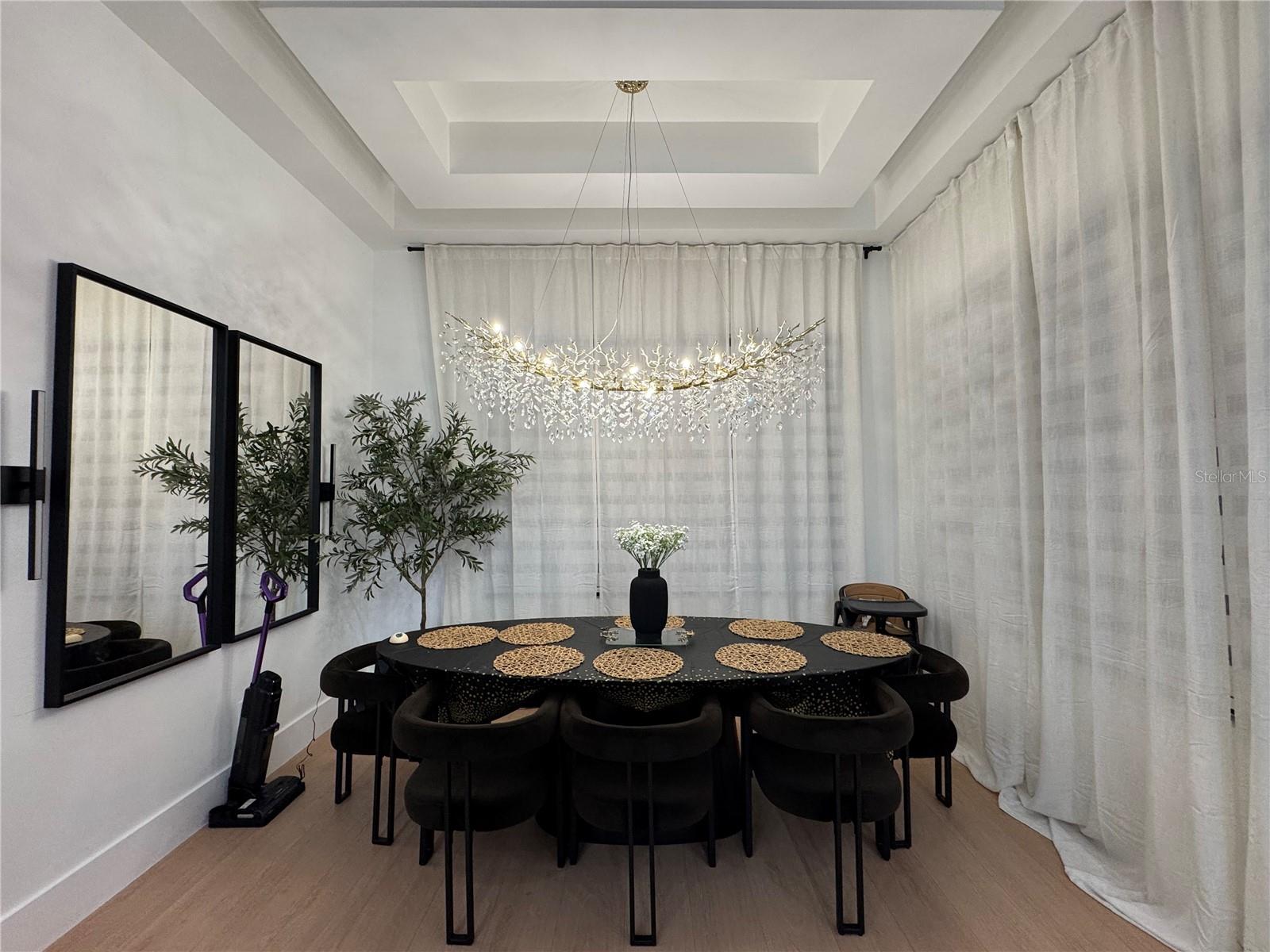 TROJAN TOWN - Residential