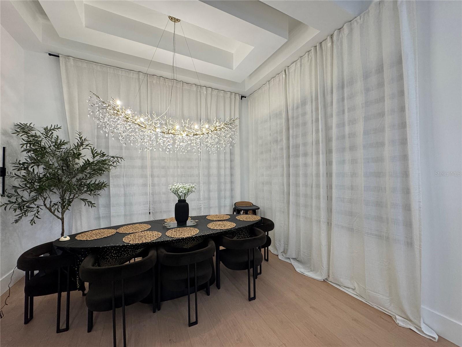 TROJAN TOWN - Residential