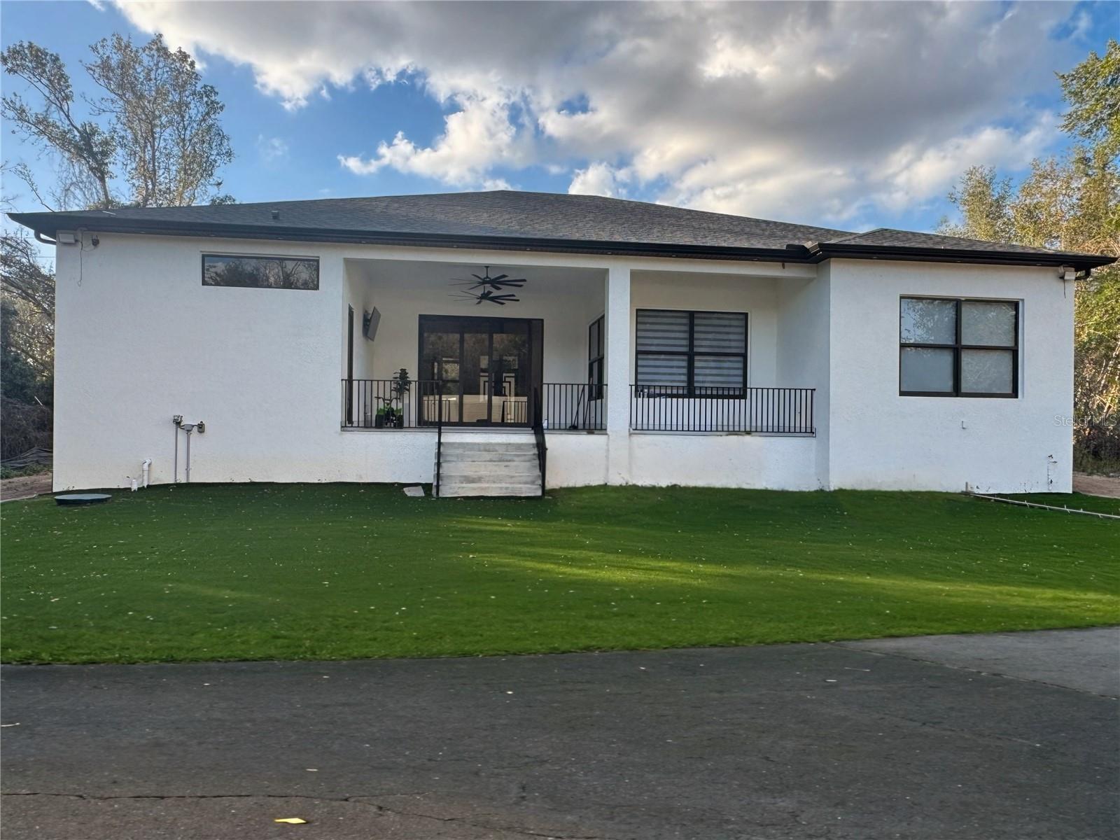 TROJAN TOWN - Residential