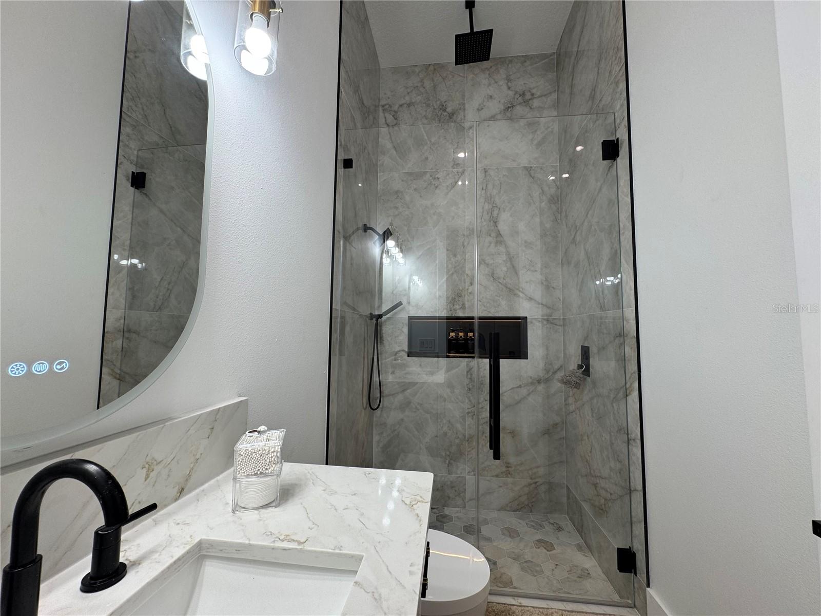 TROJAN TOWN - Residential