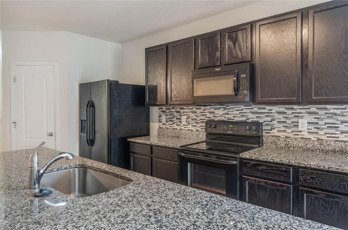 VILLA SOL VILLAGE 4 REP - Residential Lease