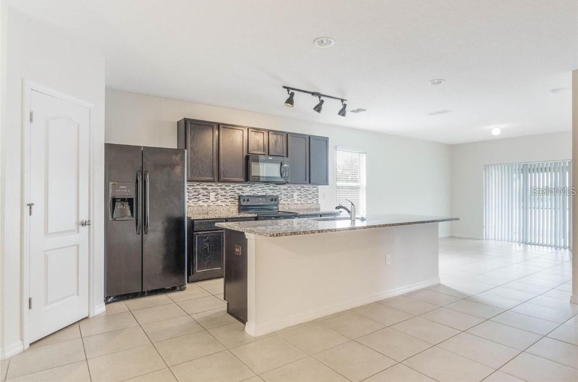 VILLA SOL VILLAGE 4 REP - Residential Lease