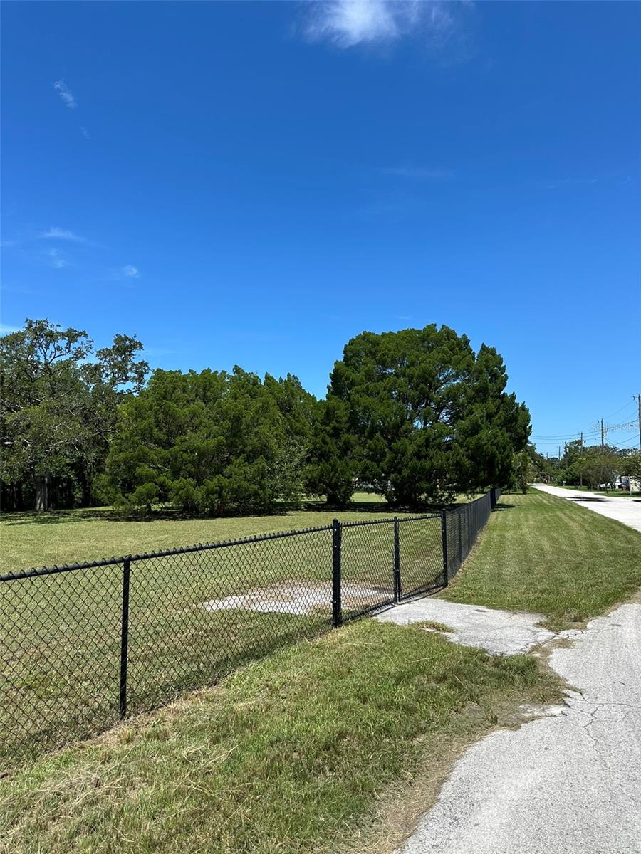 If you’ve ever dreamed of living on the water, this is your chance to make it a reality. With 135 feet of canal frontage and direct Gulf access, this rare property offers the perfect setting for boating, kayaking, fishing, or simply relaxing in the Florida sunshine.
2 adjacent lots are also available, giving you the option to expand your vision and create a truly one-of-a-kind waterfront retreat. Whether you imagine a full-time residence, a seasonal escape, or a smart investment property, the possibilities are endless.
Bring your boat, jet ski, and toys—and design your very own Pinterest-worthy vision of the Florida lifestyle. Located in the Gulf Side Villa subdivision, you’ll enjoy the freedom of no HOA and no deed restrictions. Both single-family homes and mobile homes are welcome, and water, sewer, and electric services are available.
Just minutes from sandy beaches, waterfront restaurants, shopping, and US-19, this property puts you close to everything while still offering the peaceful setting of Florida’s Nature Coast.
135 ft. canal frontage with direct Gulf access
No HOA, no deed restrictions
Utilities available: water, sewer, electric
Expandable with additional adjacent lots available
Close to beaches, dining, and shopping
Don’t just dream about the waterfront lifestyle—live it. This is your opportunity to own a slice of paradise where every day feels like a vacation.