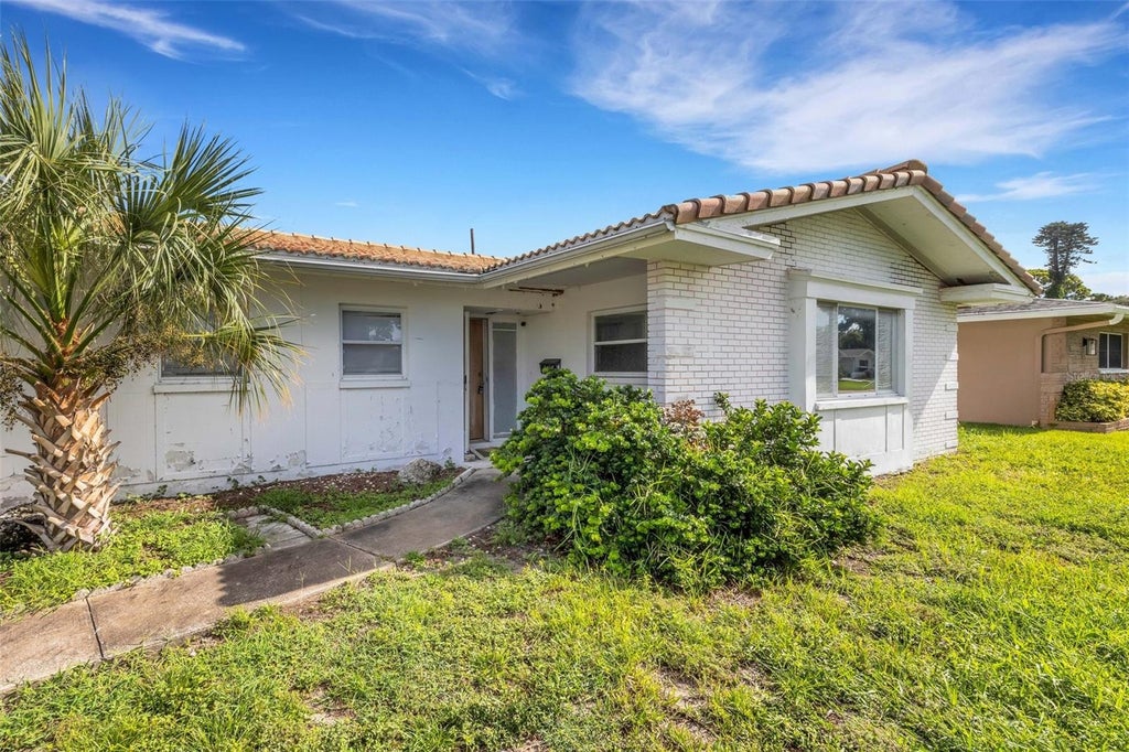 Photo of 1497 62nd Place S, St Petersburg, FL 33705 (MLS # TB8543142)