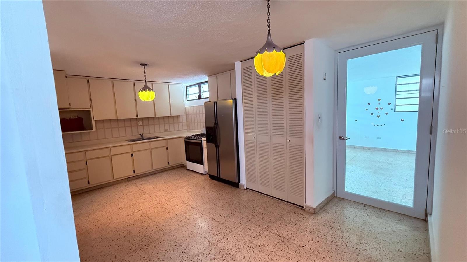 M-44 CALLE LUZ DIVINA JARDINES FAGOT