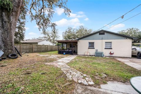 A home in LAKELAND