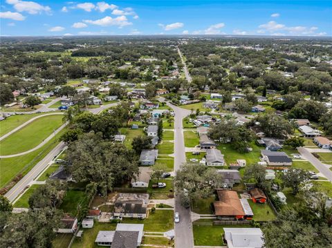 A home in LAKELAND