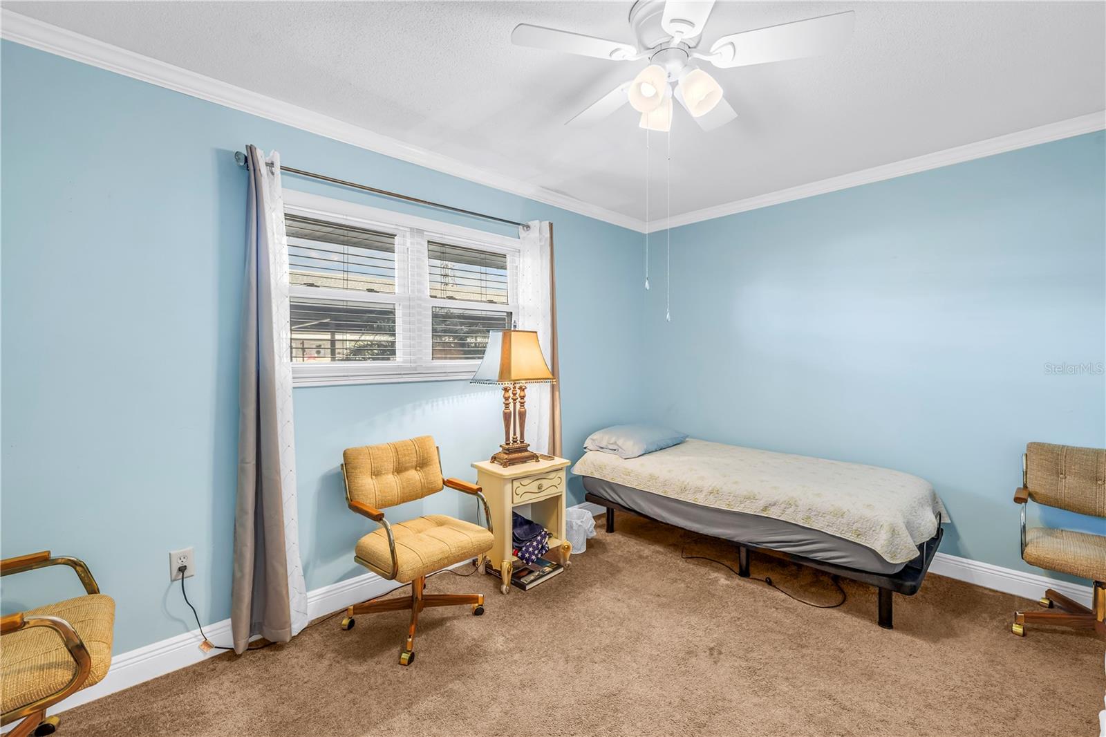 PARADISE SHORES - Residential