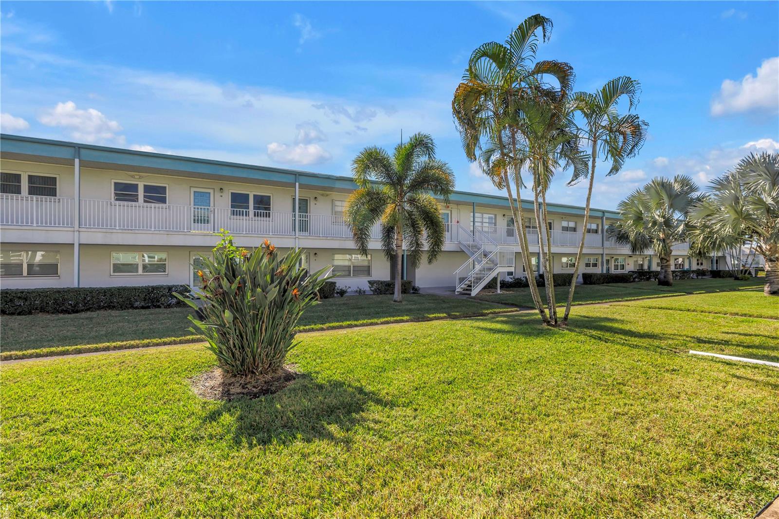 PARADISE SHORES - Residential