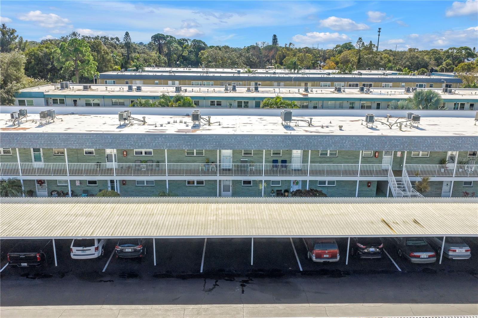 PARADISE SHORES - Residential