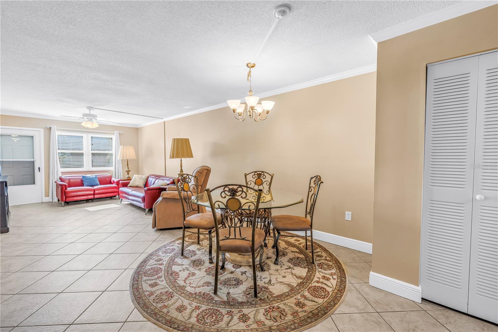 PARADISE SHORES - Residential