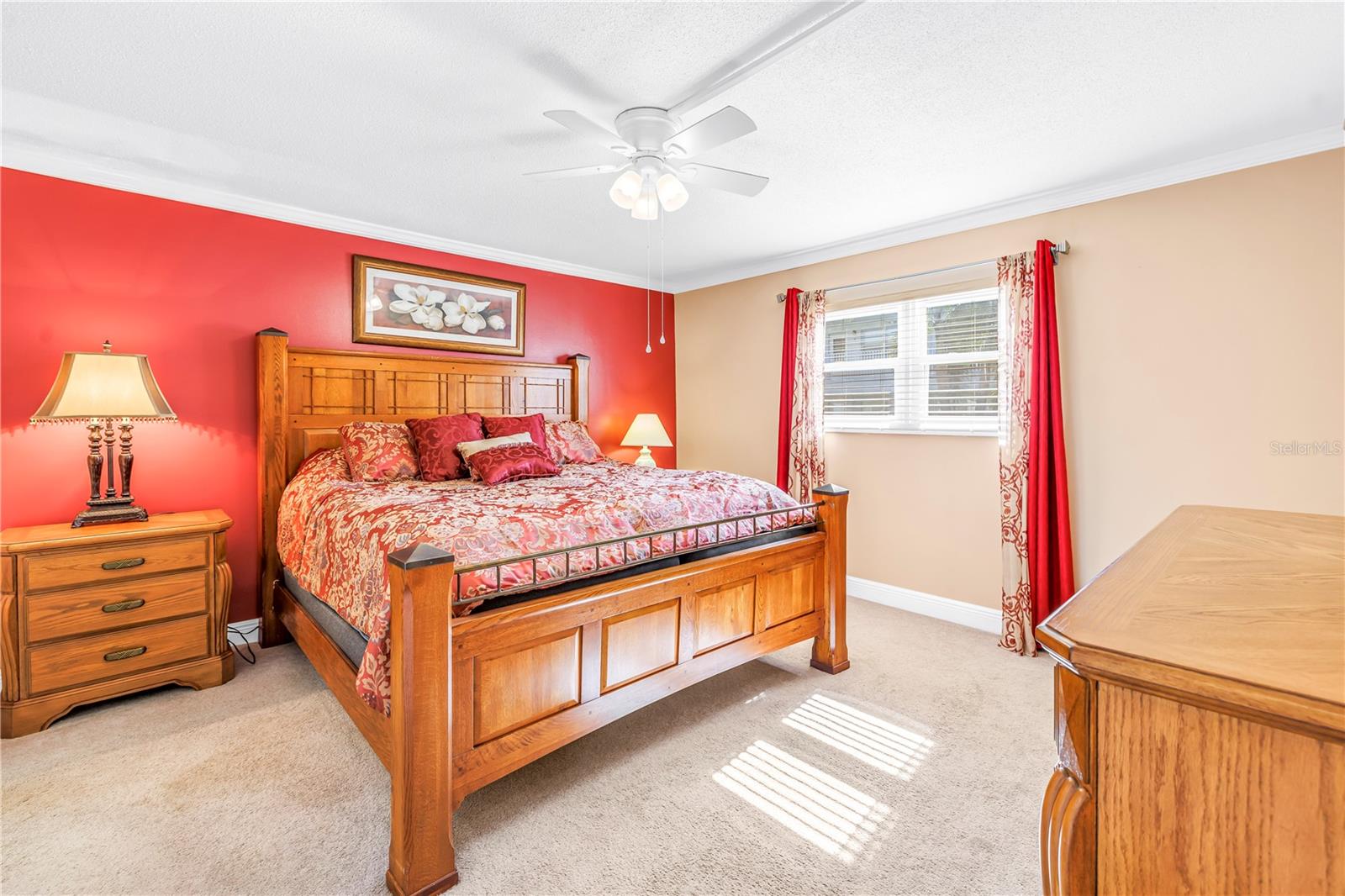 PARADISE SHORES - Residential