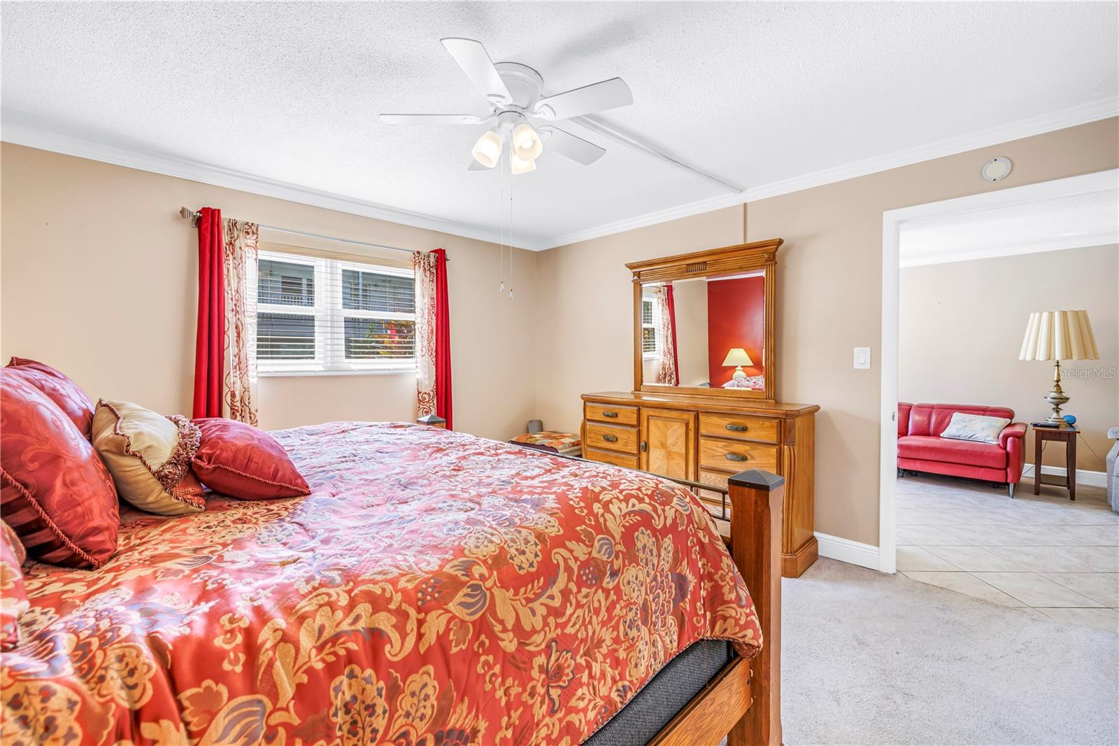 PARADISE SHORES - Residential