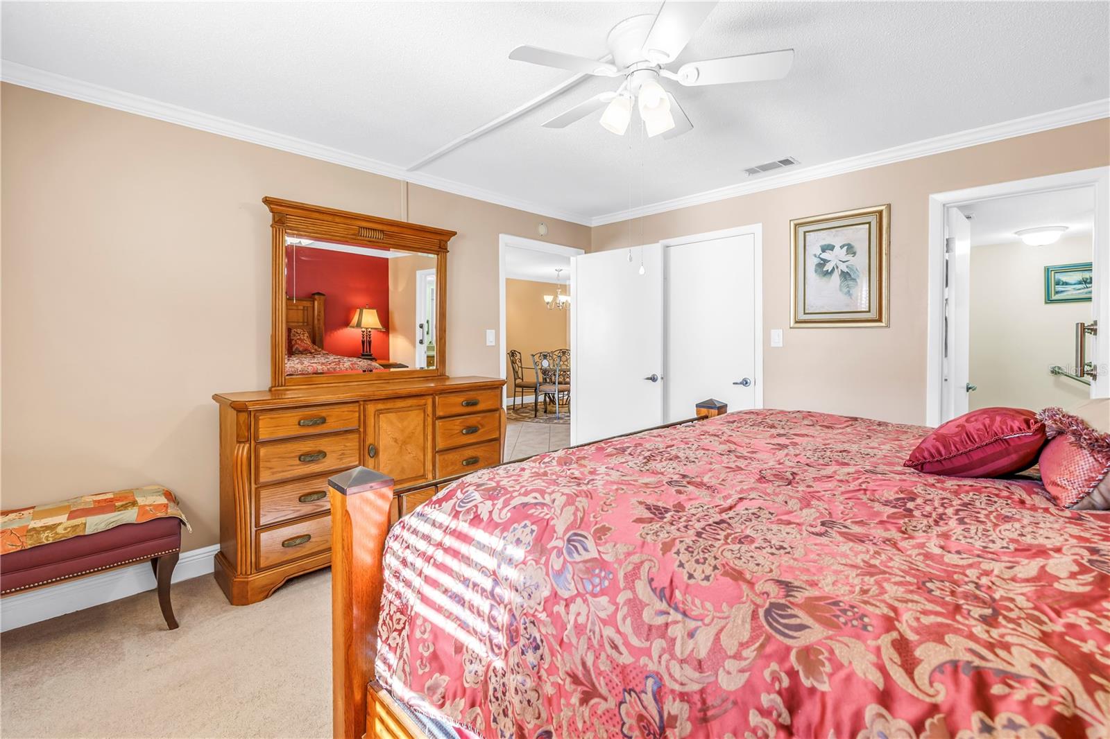 PARADISE SHORES - Residential