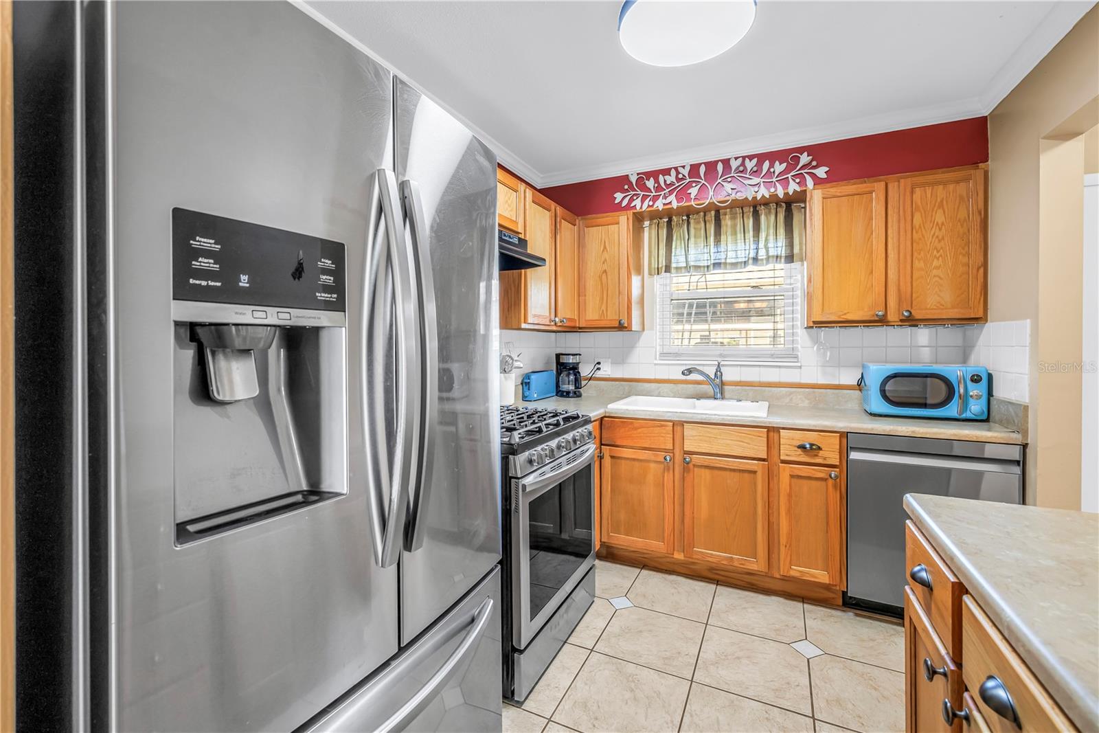 PARADISE SHORES - Residential