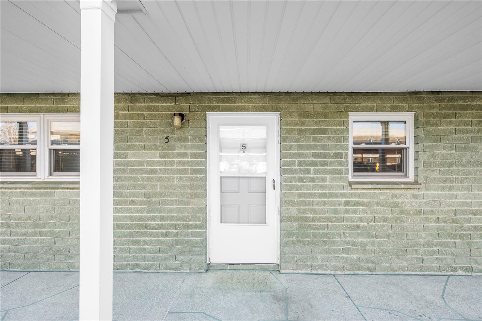 PARADISE SHORES - Residential