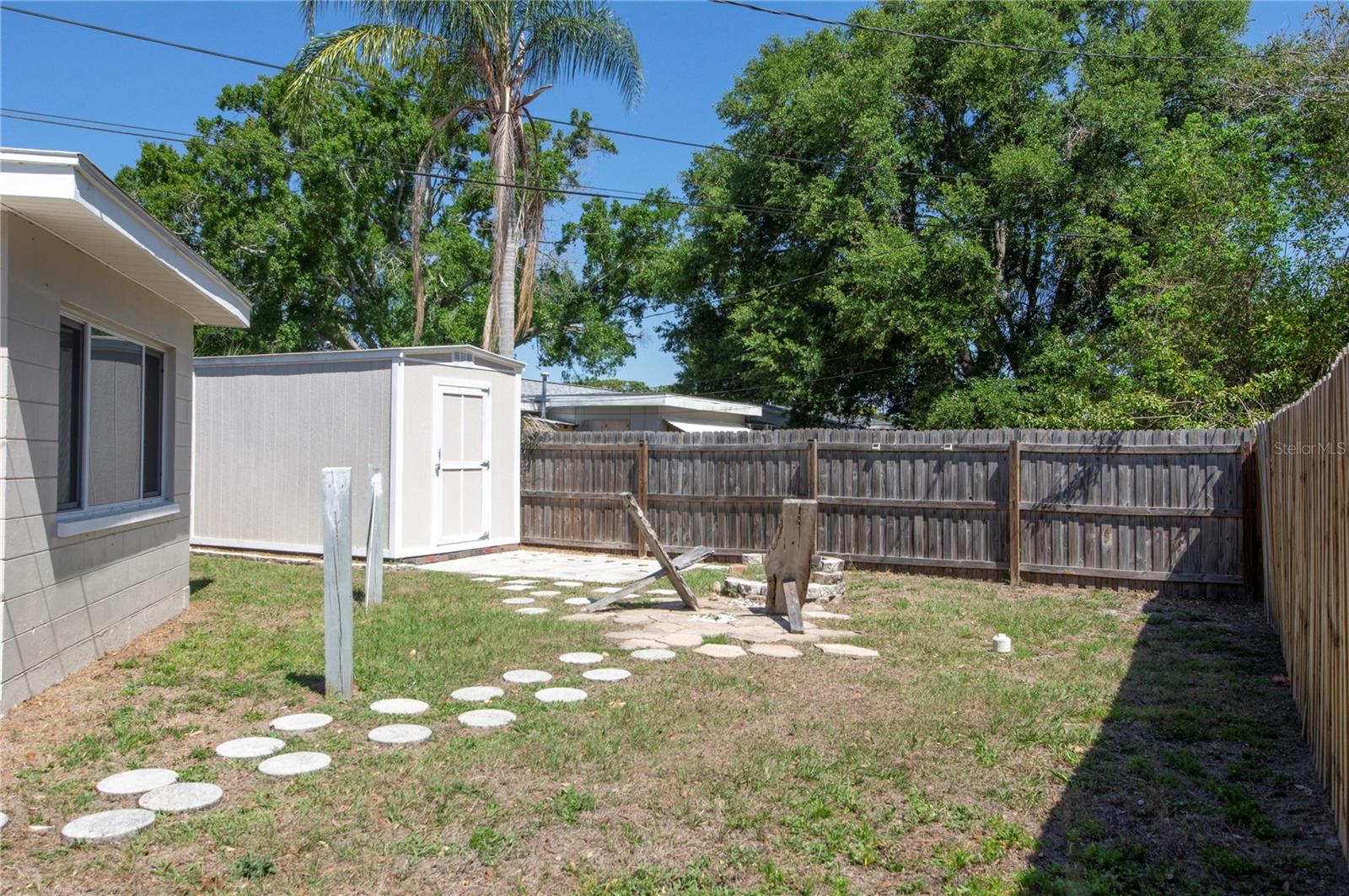 FAIRVIEW ESTATES - Residential