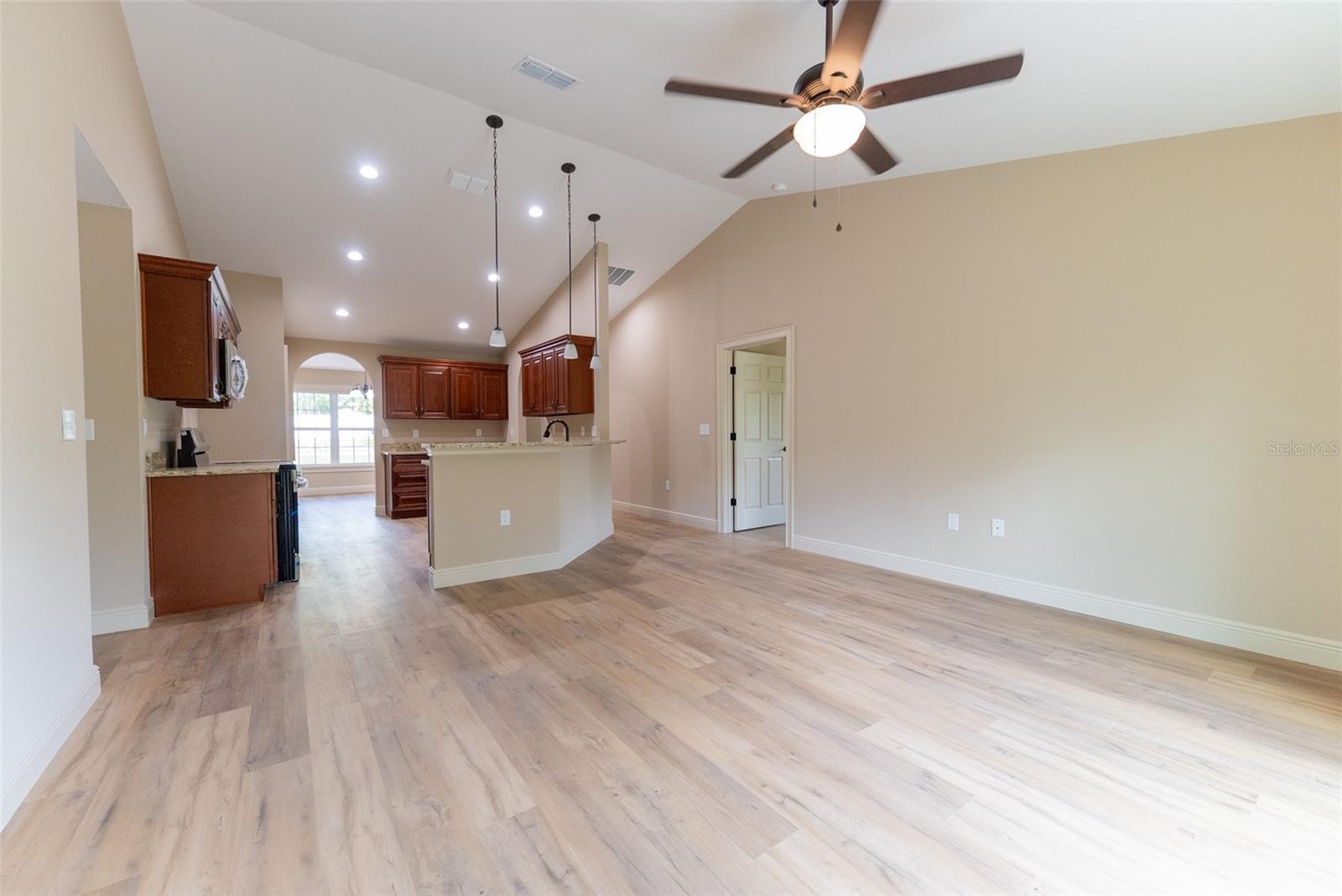 RAINBOW LAKES ESTATE - Residential