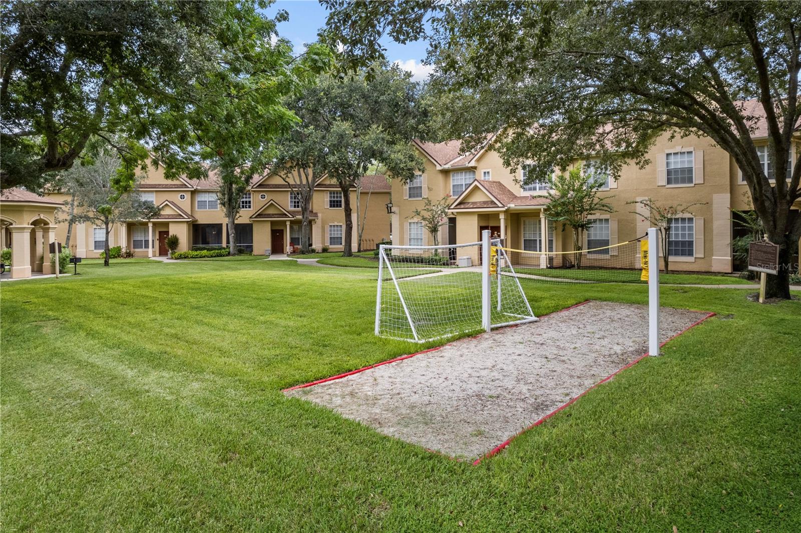 CRESCENT PLACE AT LAKE LOTUS CONDO - Residential Lease