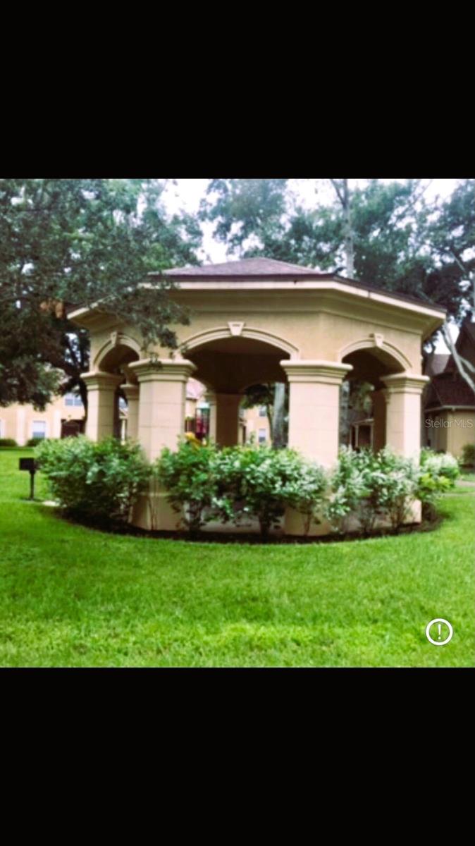 CRESCENT PLACE AT LAKE LOTUS CONDO - Residential Lease