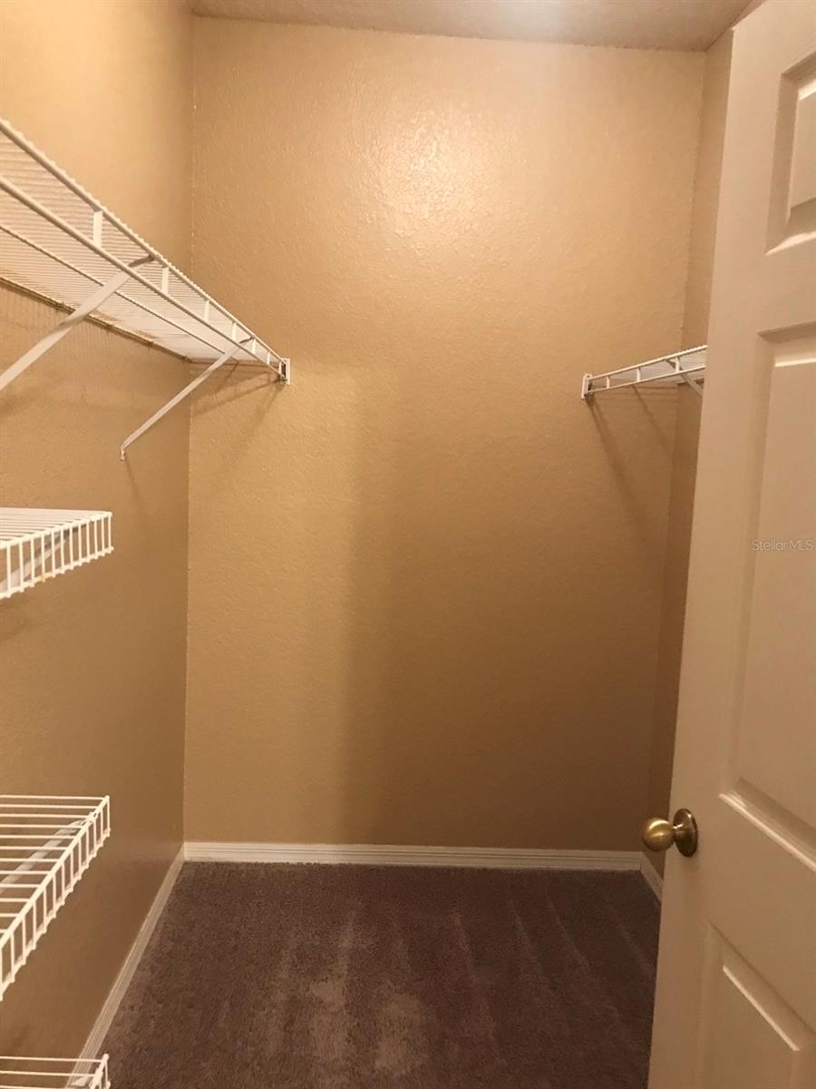 CRESCENT PLACE AT LAKE LOTUS CONDO - Residential Lease