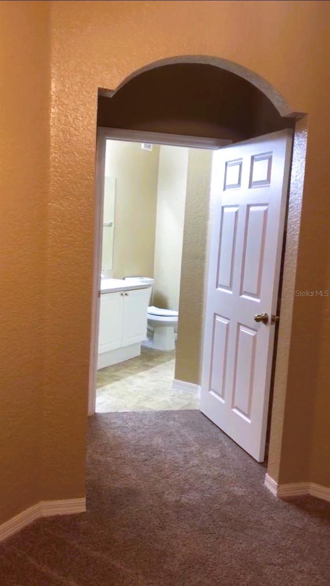 CRESCENT PLACE AT LAKE LOTUS CONDO - Residential Lease