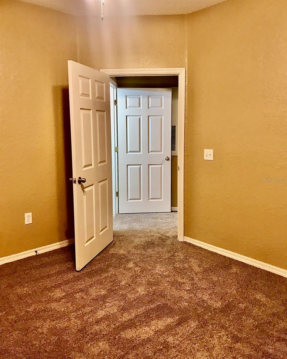 CRESCENT PLACE AT LAKE LOTUS CONDO - Residential Lease