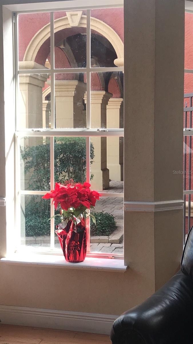 CRESCENT PLACE AT LAKE LOTUS CONDO - Residential Lease