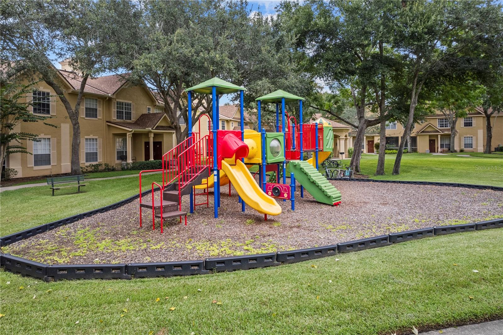 CRESCENT PLACE AT LAKE LOTUS CONDO - Residential Lease