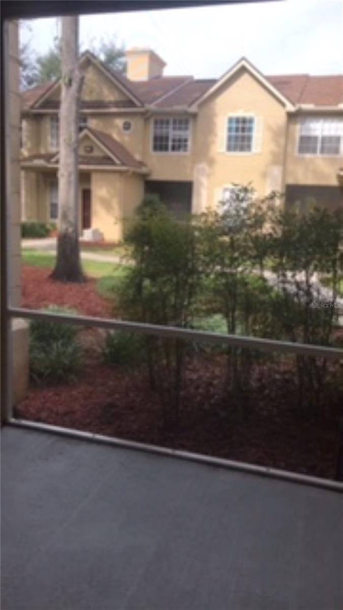 CRESCENT PLACE AT LAKE LOTUS CONDO - Residential Lease