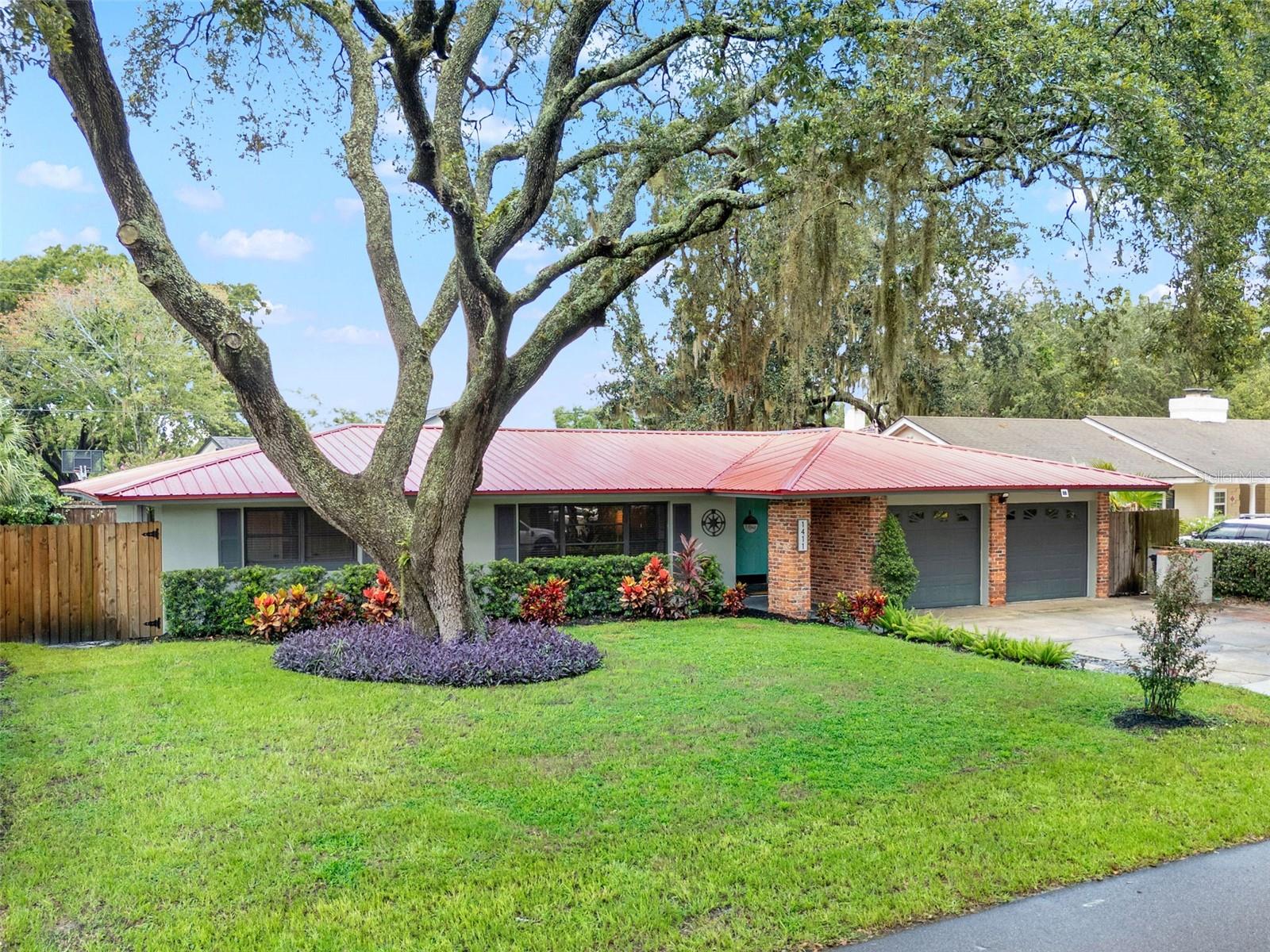 1411 GLASTONBERRY ROAD