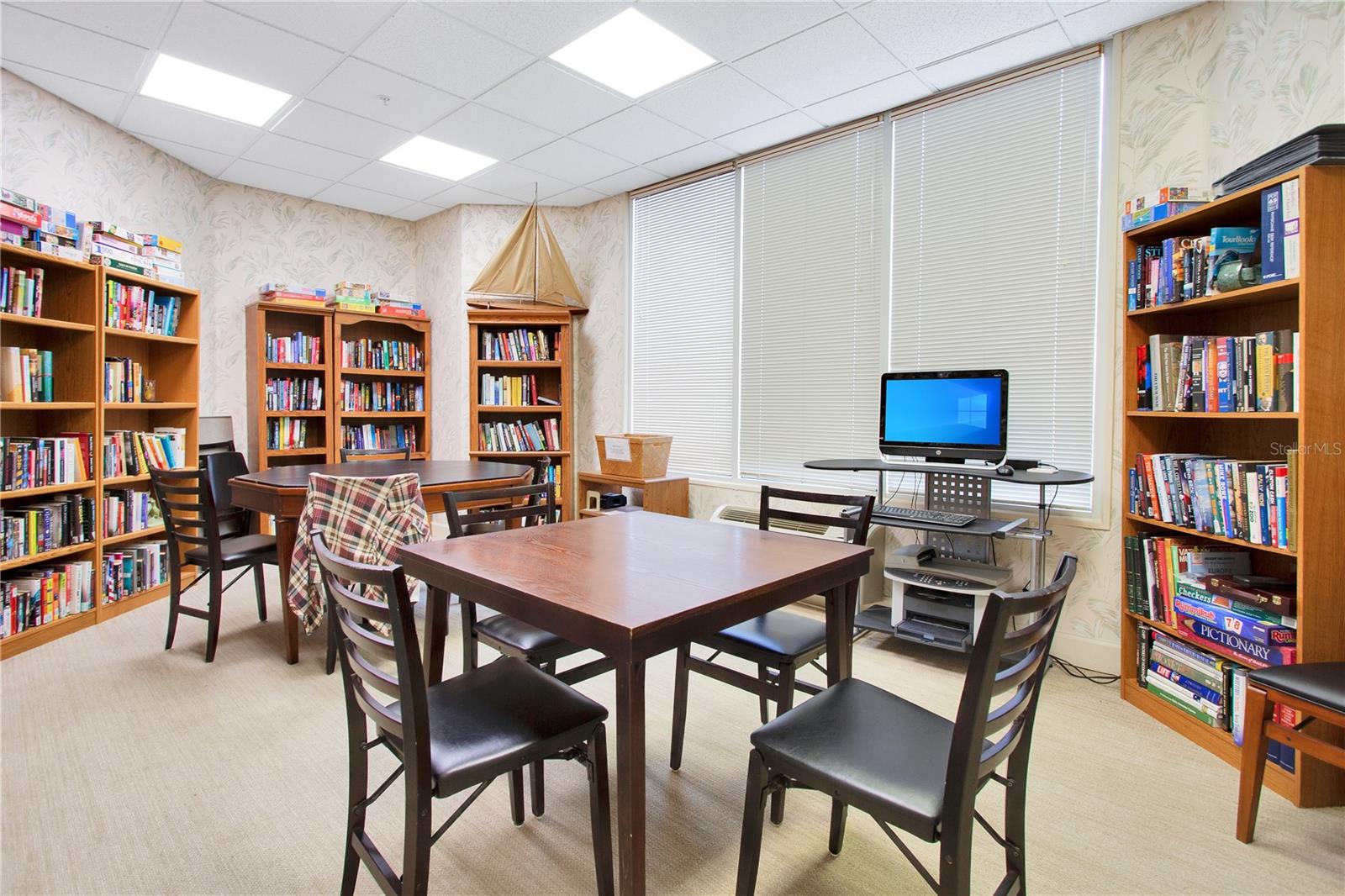 OCEANS CLOVERLEAF NORTH - Residential