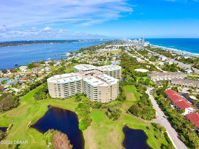 OCEANS CLOVERLEAF NORTH - Residential