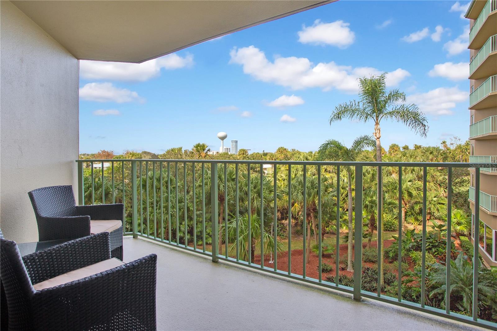 OCEANS CLOVERLEAF NORTH - Residential
