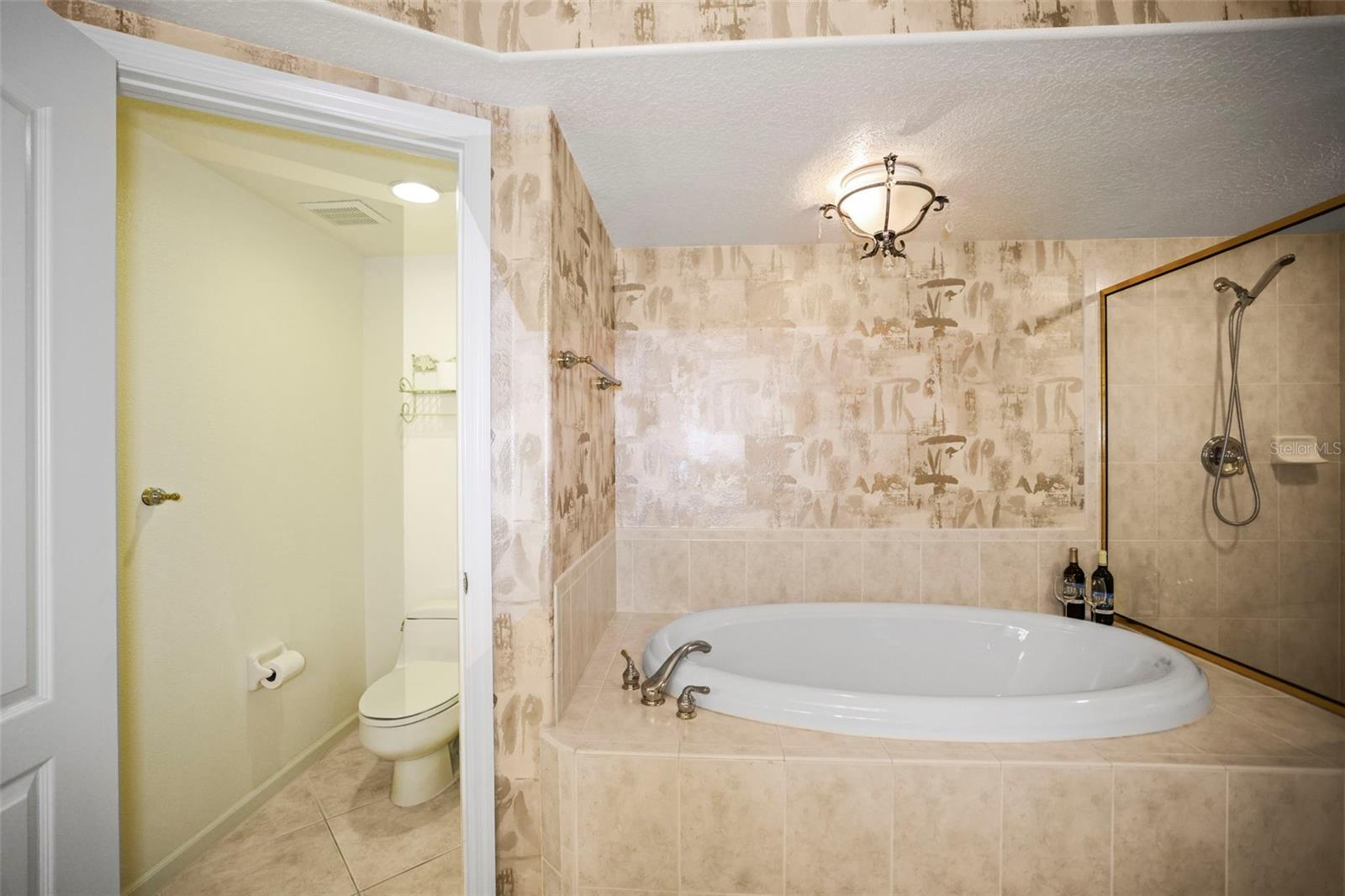 MARQUESA CONDO - Residential