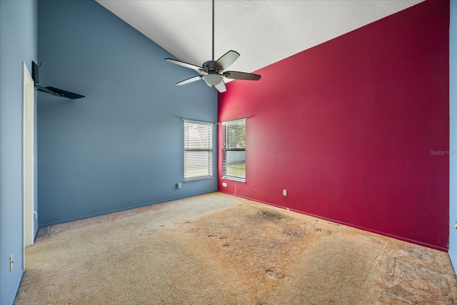 WHISPER LAKES - Residential