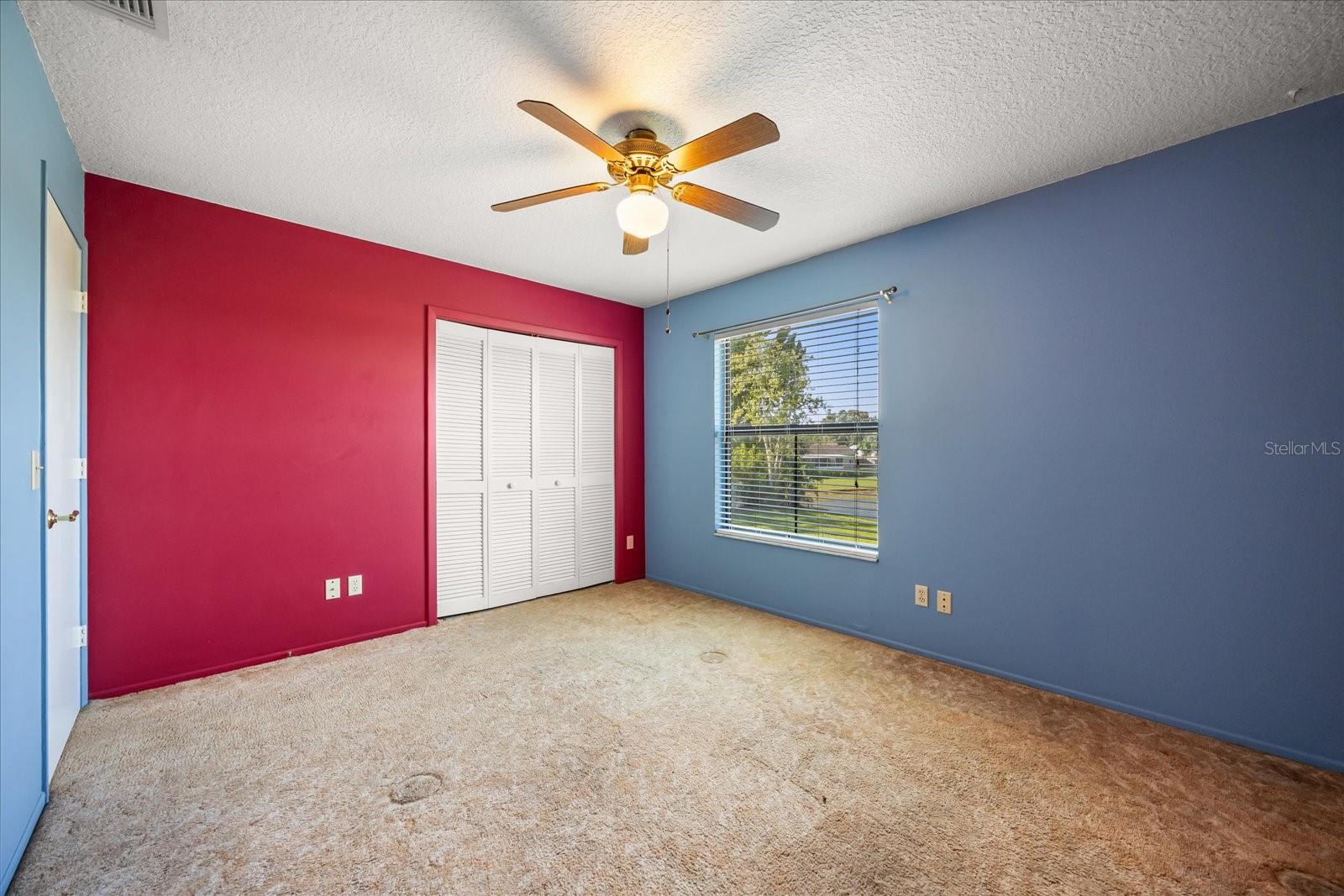 WHISPER LAKES - Residential