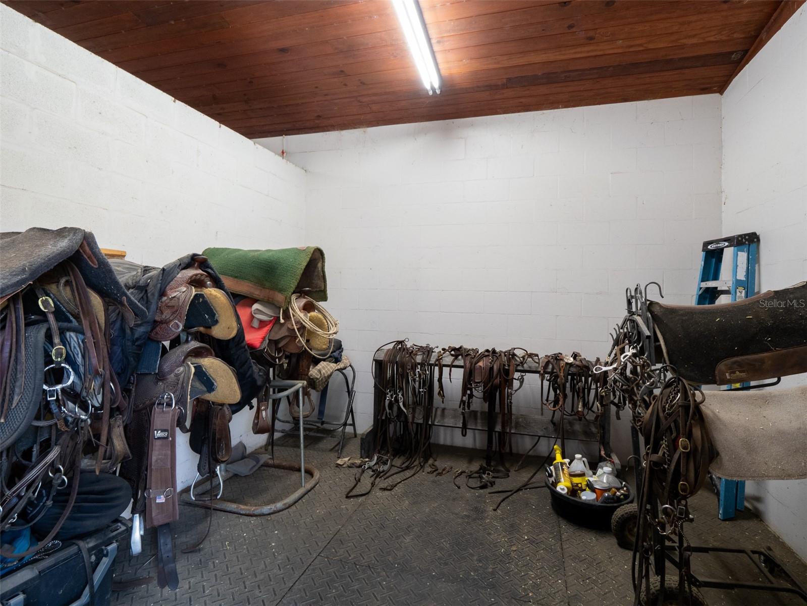 BROWN & DIALS - Residential