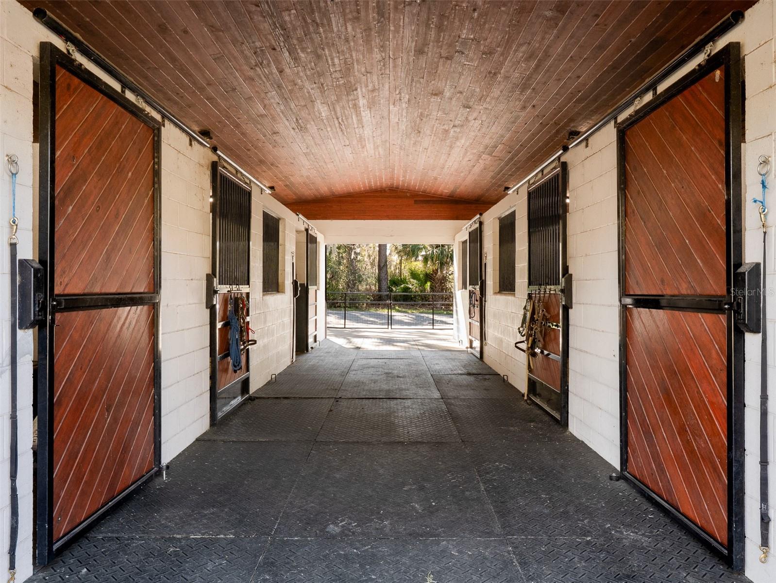 BROWN & DIALS - Residential