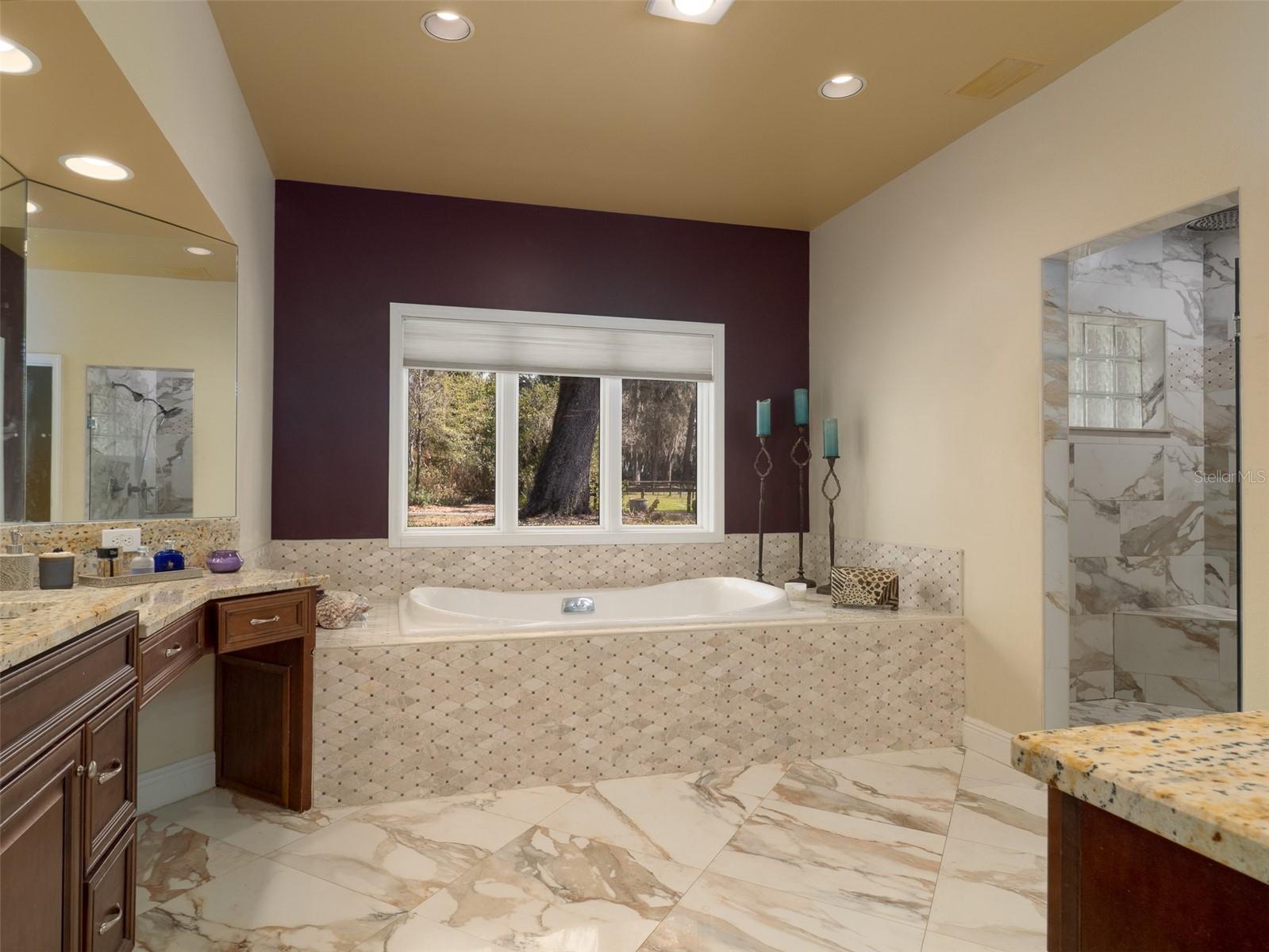 BROWN & DIALS - Residential