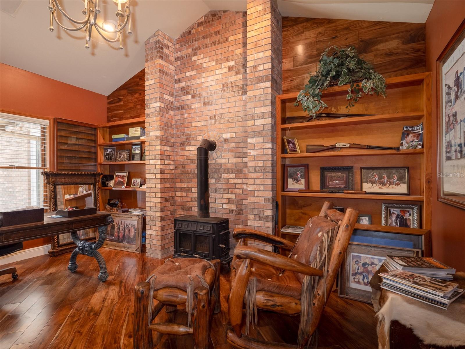 BROWN & DIALS - Residential