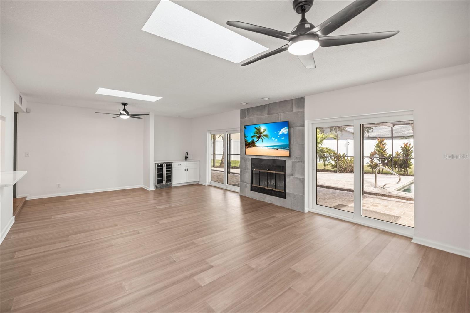 BRAEMOOR GROVE - Residential