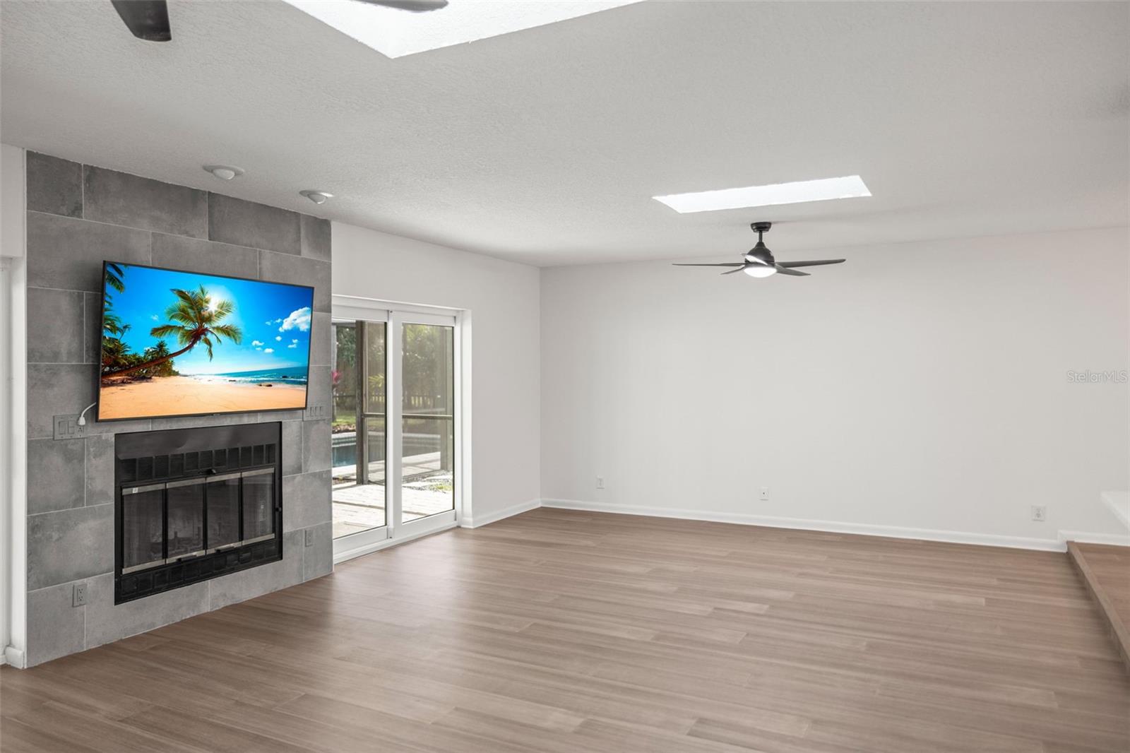 BRAEMOOR GROVE - Residential