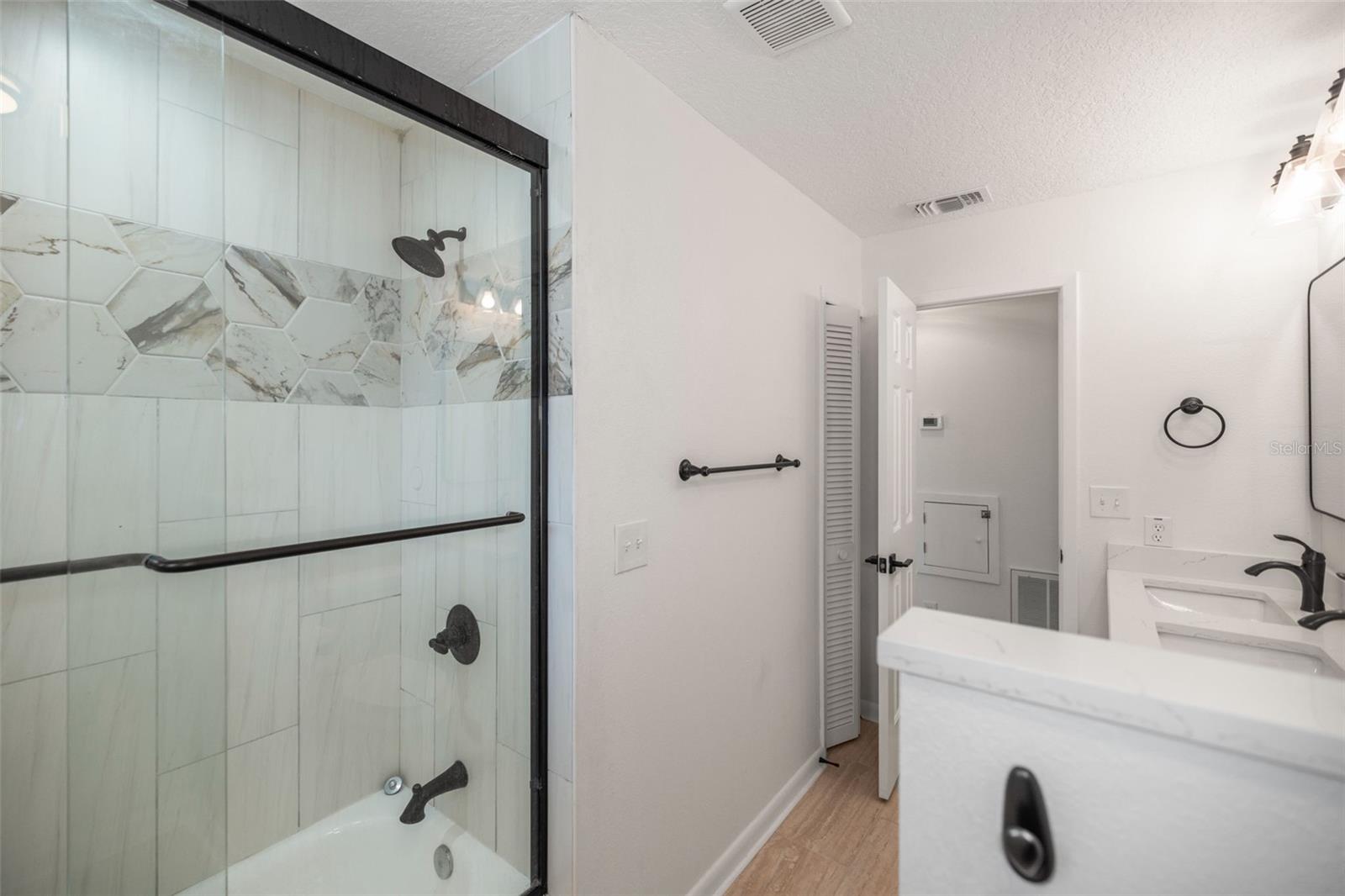 BRAEMOOR GROVE - Residential