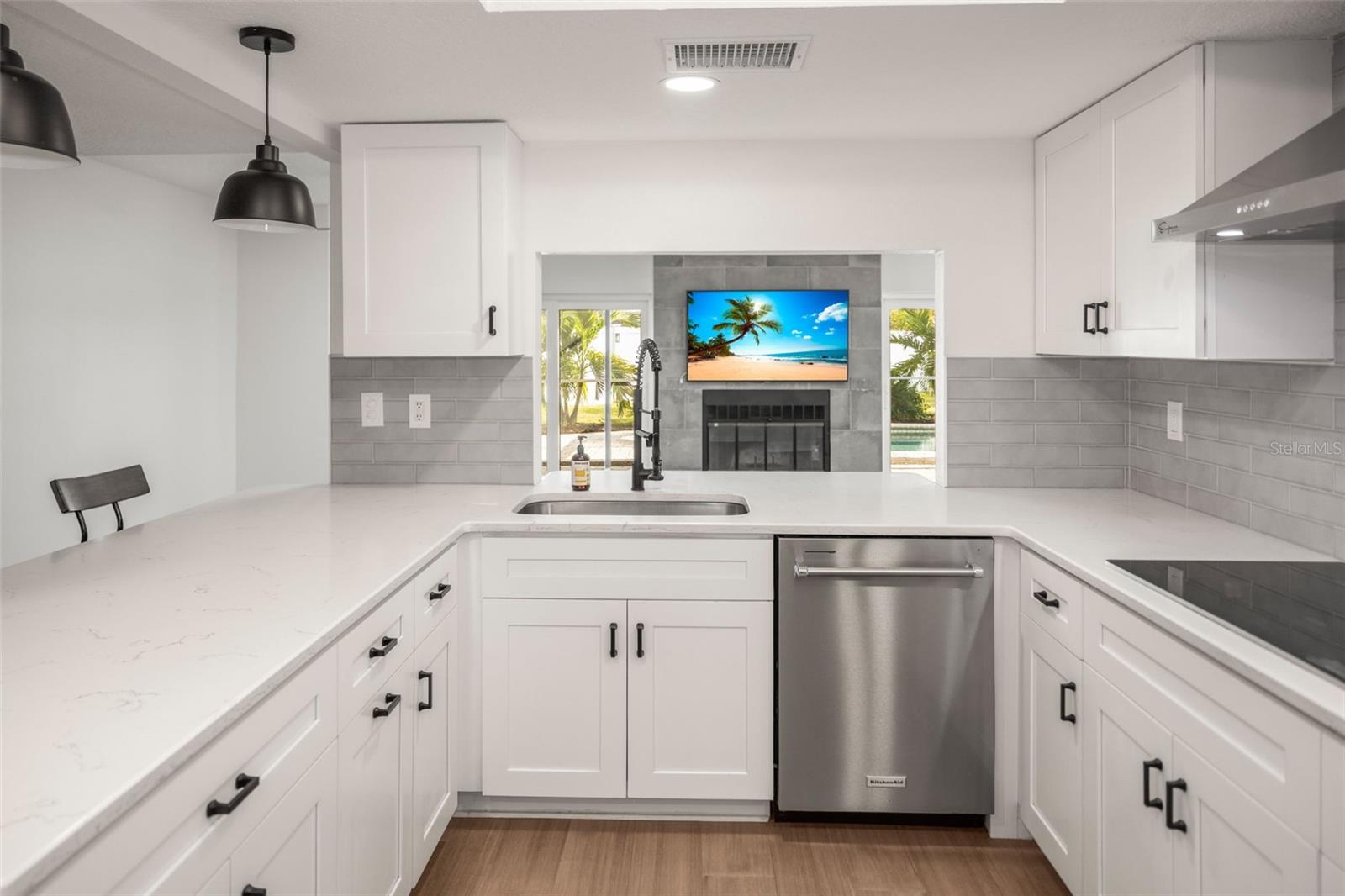 BRAEMOOR GROVE - Residential