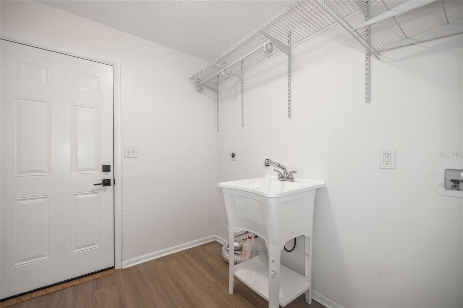 BRAEMOOR GROVE - Residential