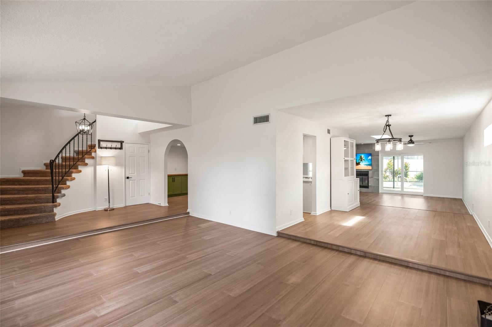 BRAEMOOR GROVE - Residential