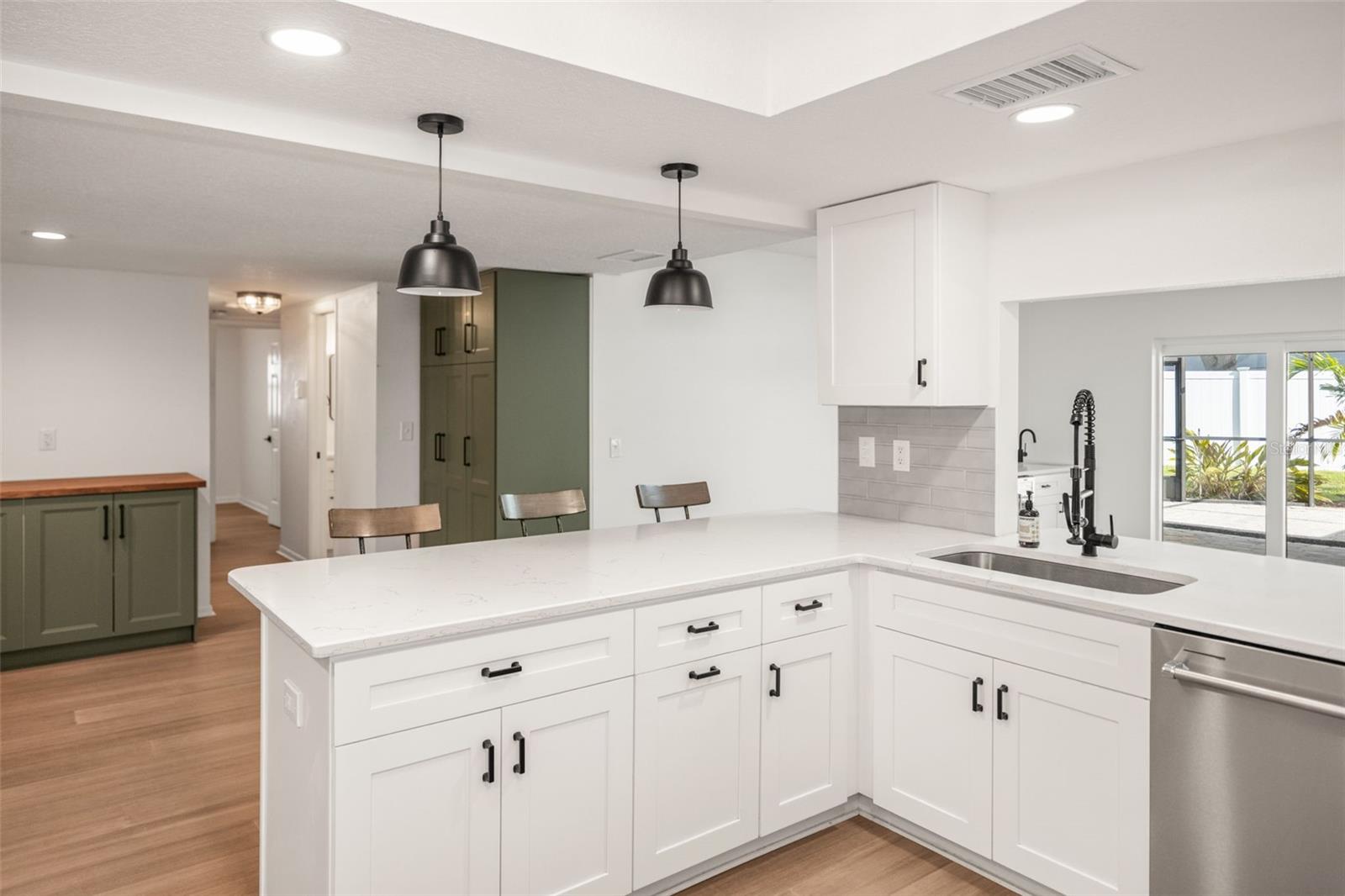 BRAEMOOR GROVE - Residential