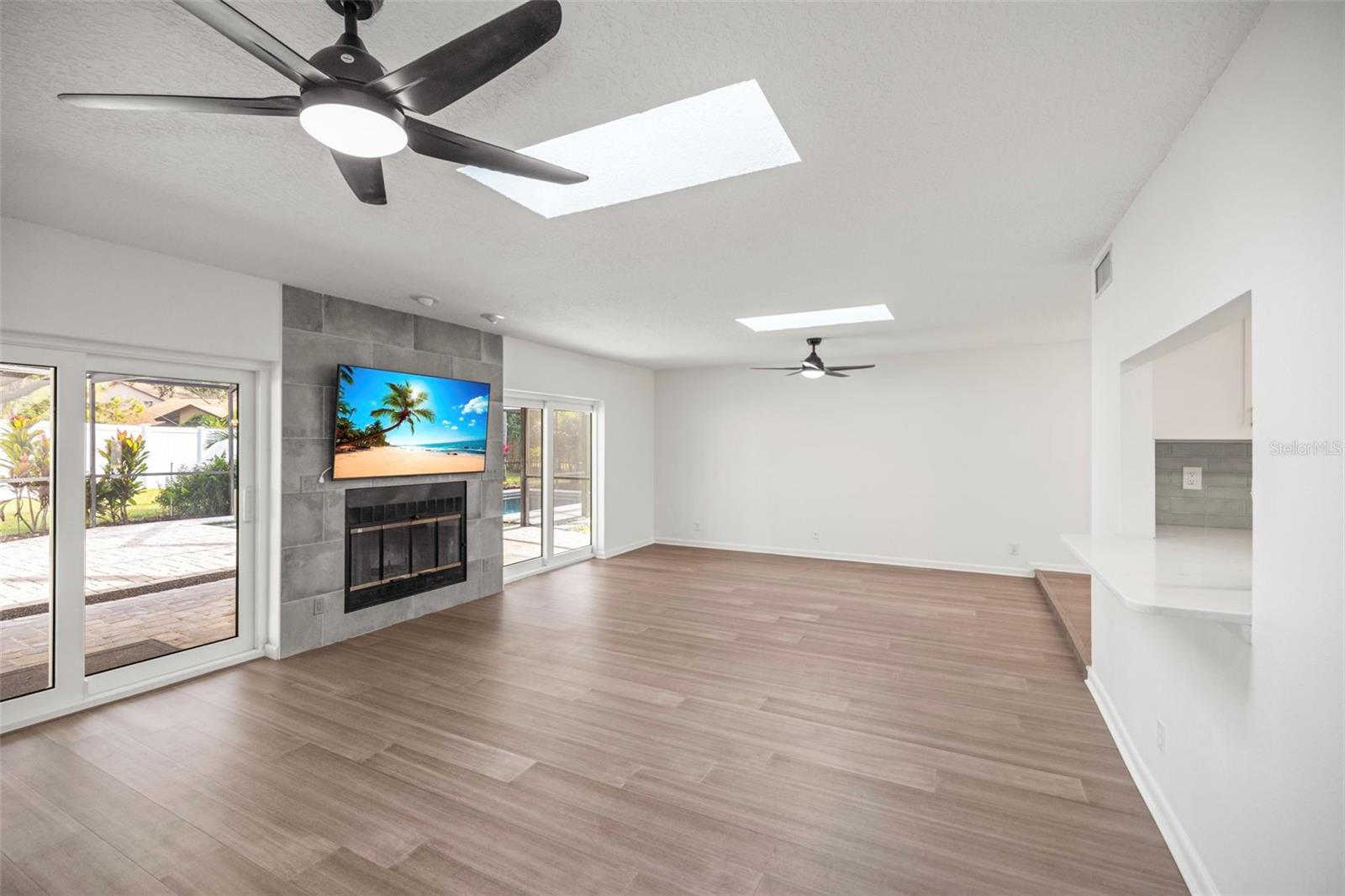 BRAEMOOR GROVE - Residential