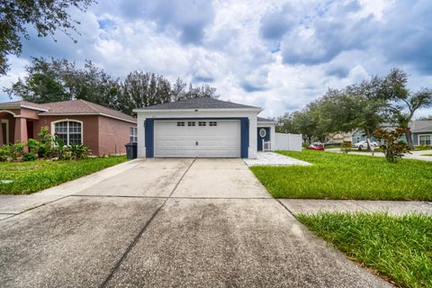 Photo of 701 Periwinkle Pointe Place, Seffner, FL 33584 (MLS # TB8534875)